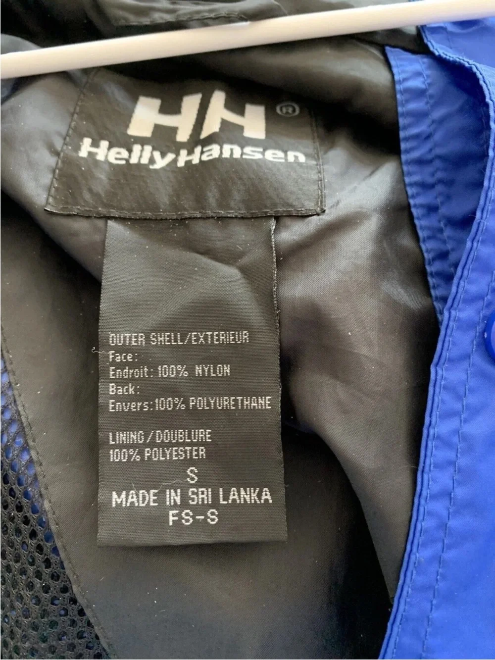 Helly Hansen Men’s Royal Blue Hooded Rain Jacket size small.